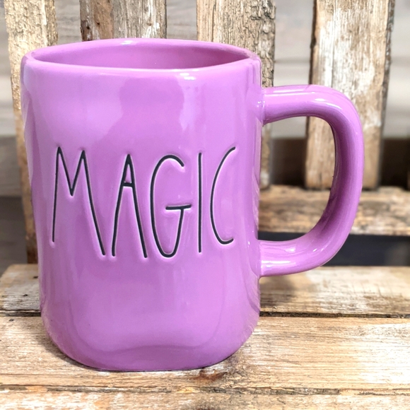 🇺🇸 Rae Dunn MAGIC Mug